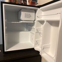 Whirlpool Mini Fridge 