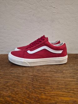 Vans Old Skool "Pig Suede" Fashion Sneakers 
Women's Size US 7