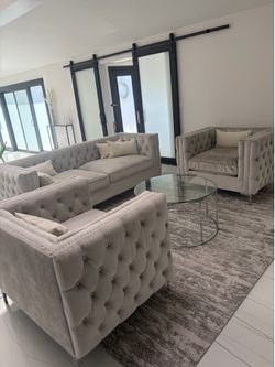 3 piece couch set / sofa