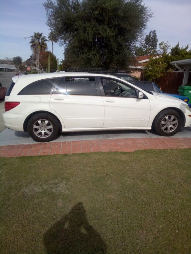 Mercedes Wagon 