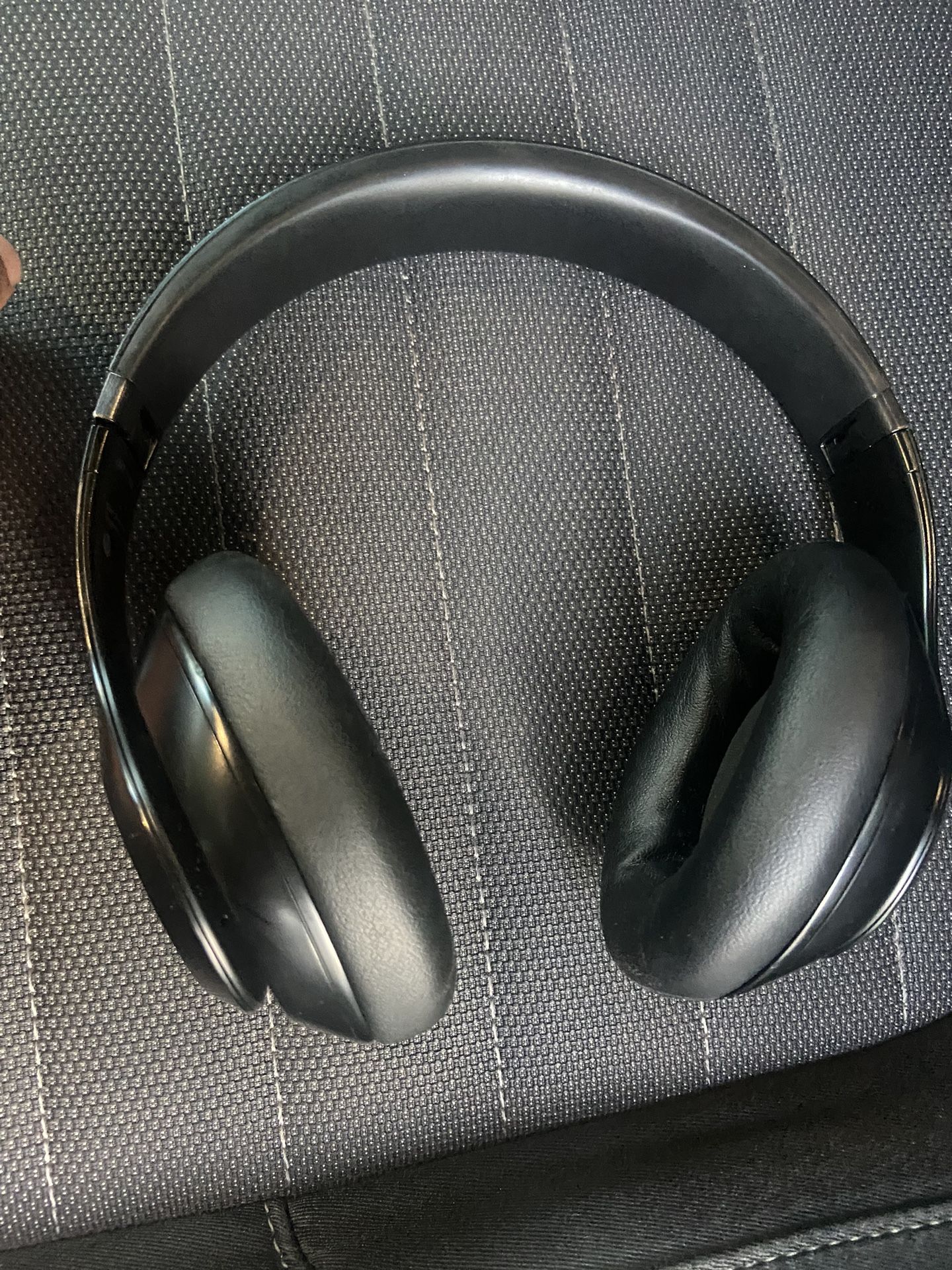 Beats Studio Pro
