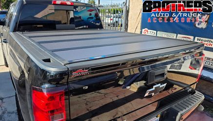 Tonneau Cover Flush Hard Bed Cover Tri-Fold Matte Finish Bakflip MX4 Tapaderas Al Raz