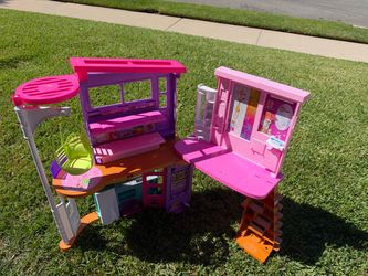 Barbie Vacation House