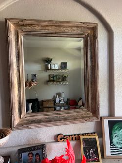 Wall mirror