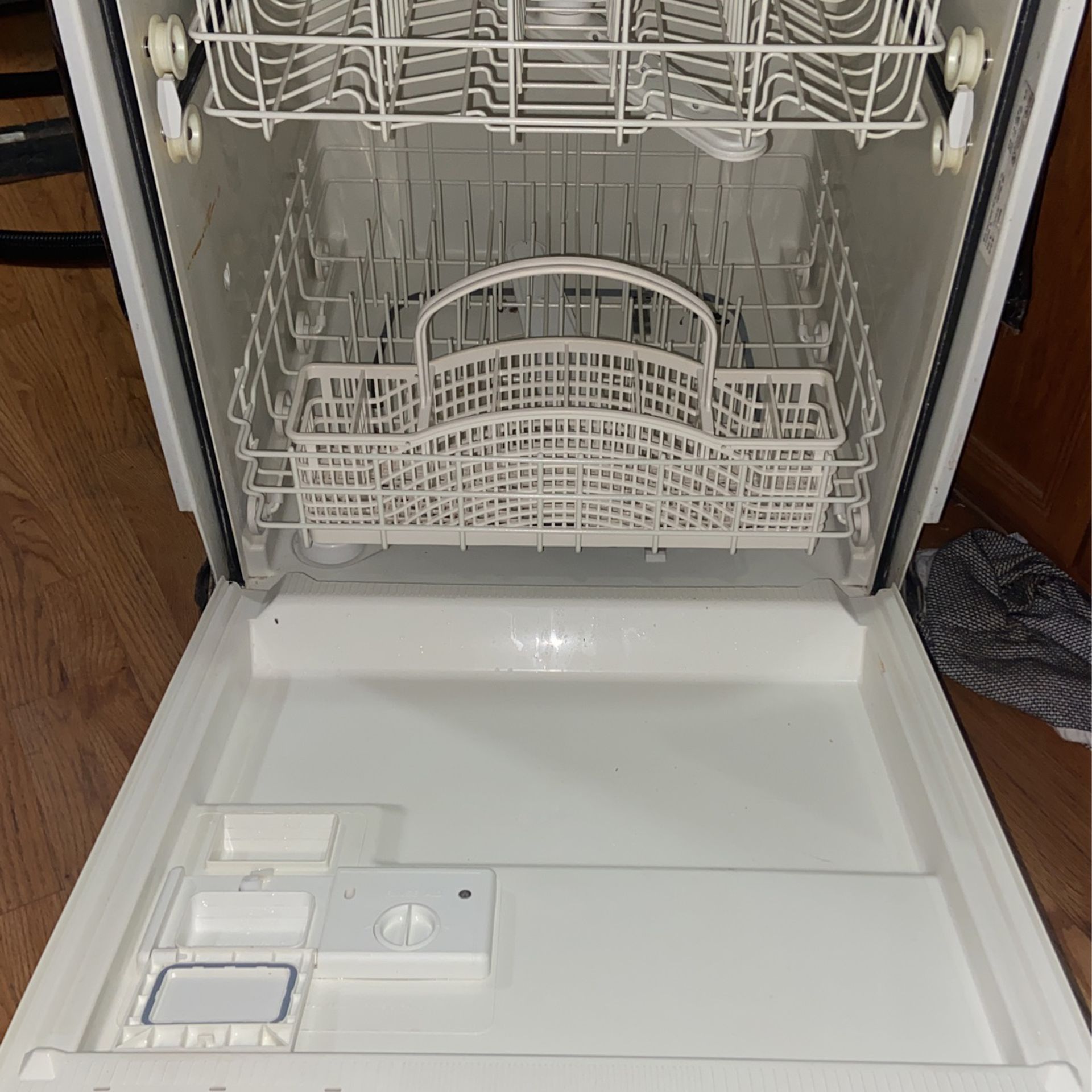 Countertop dishwasher (Danby) for Sale in New York, NY - OfferUp