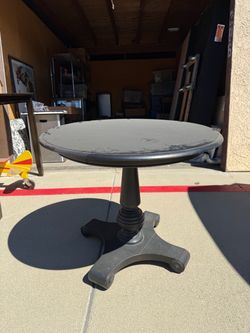 Circular table