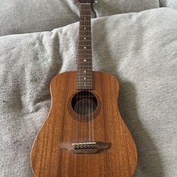 🎸 Luna Safari Muse Travel Guitar – Mahogany – Great Condition! 🎸  