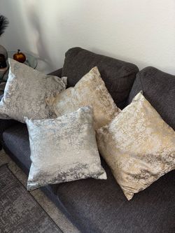 Decorative pillows