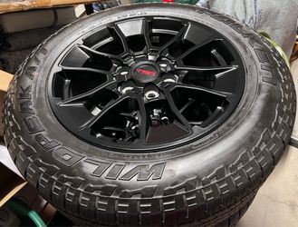 2022 - 2026 Toyota Tundra TRD Wheels & Tires Falken Wild Peaks  With TPMS  only a few thousand miles on them still like new