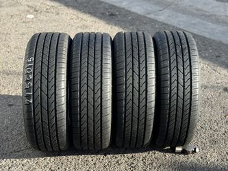 215/60/15 TOYO EXTENSA ALL SEASON *LIKE NEW*