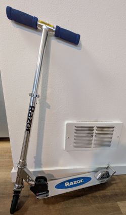 Razer A3 Scooter Aluminum Construction Foldable Adjustable Handlebars - Like NEW