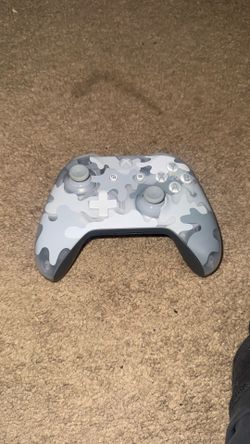 Xbox controller arctic white model