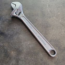 Wrench 