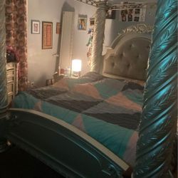 Antique Bedroom Set