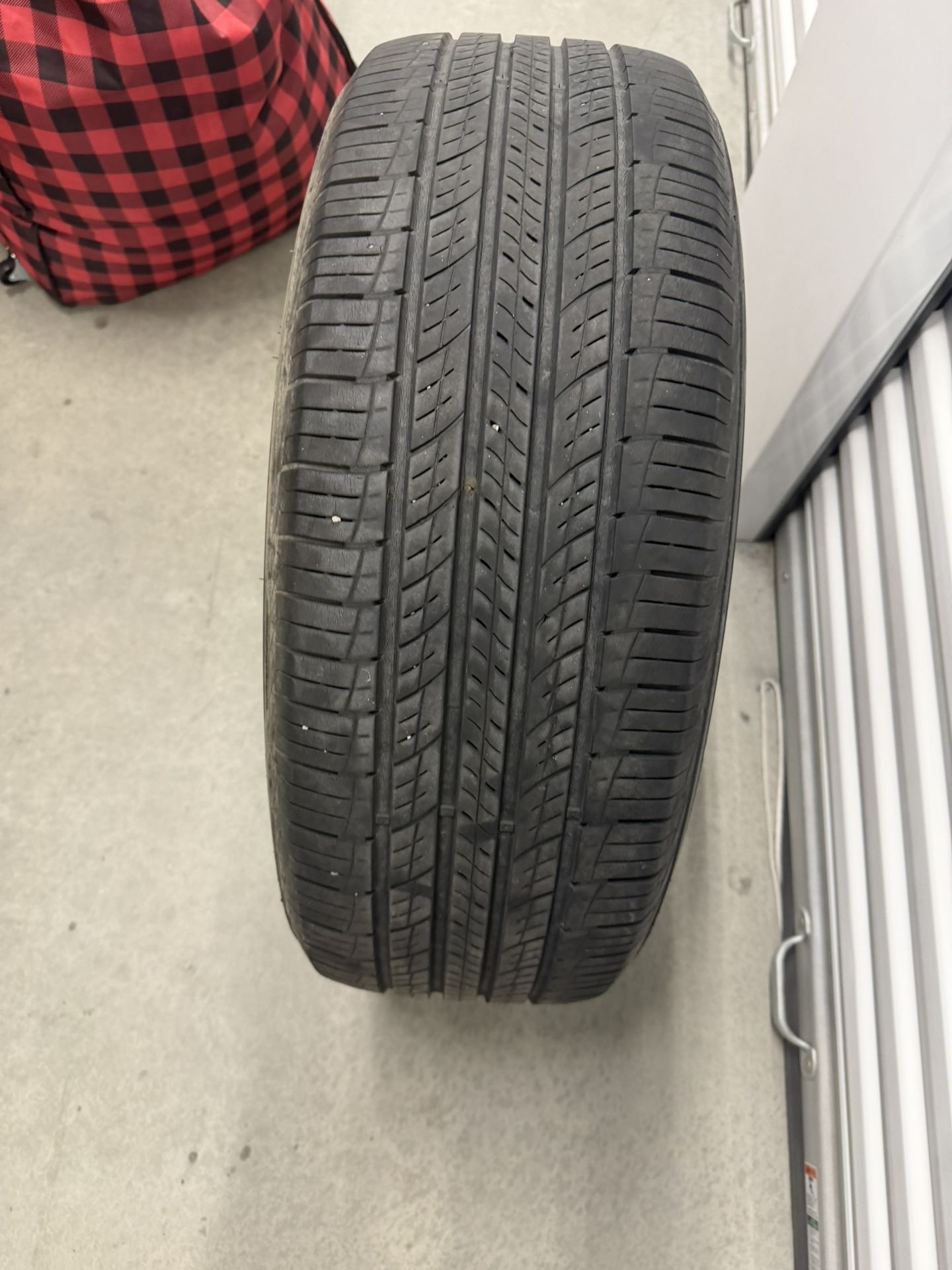 2 Tires 235/55R20. 102H Honkook