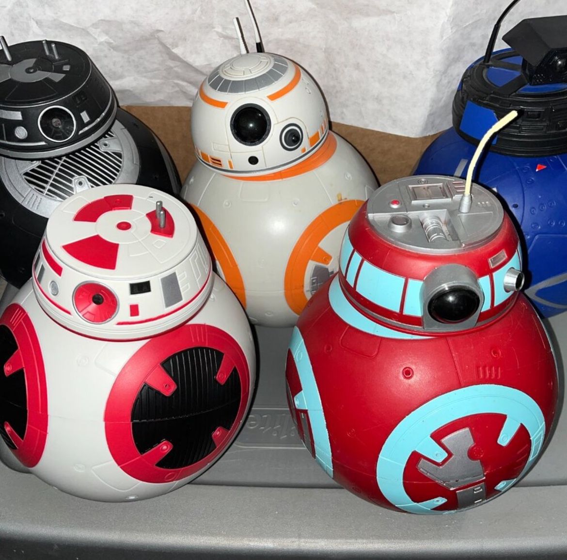 Disney Star Wars Galaxy's Edge Droid Depot Build Your Own Droid - BB Unit