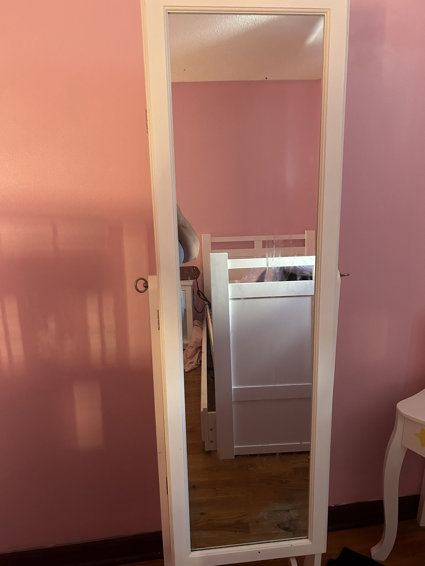 Room Stand Up Mirror / Drawer 
