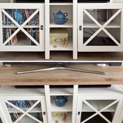 White Wood Center Piece