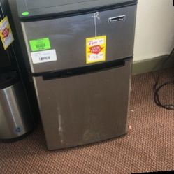 Magic Chef Mini Fridge