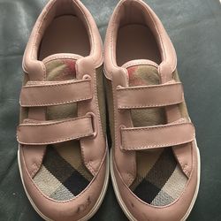 Burberry children's pink leather sneakers