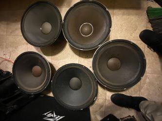 Peavey speakers (5) Black Widow 15”