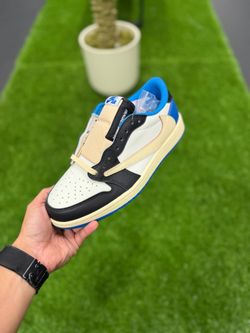 Jordan 1 Retro Low OG SP Fragment x Travis Scott
