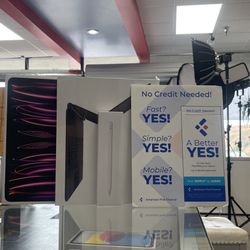 12.9”iPad Pro 512 Cellular With Magic Keyboard And Apple Pencil 