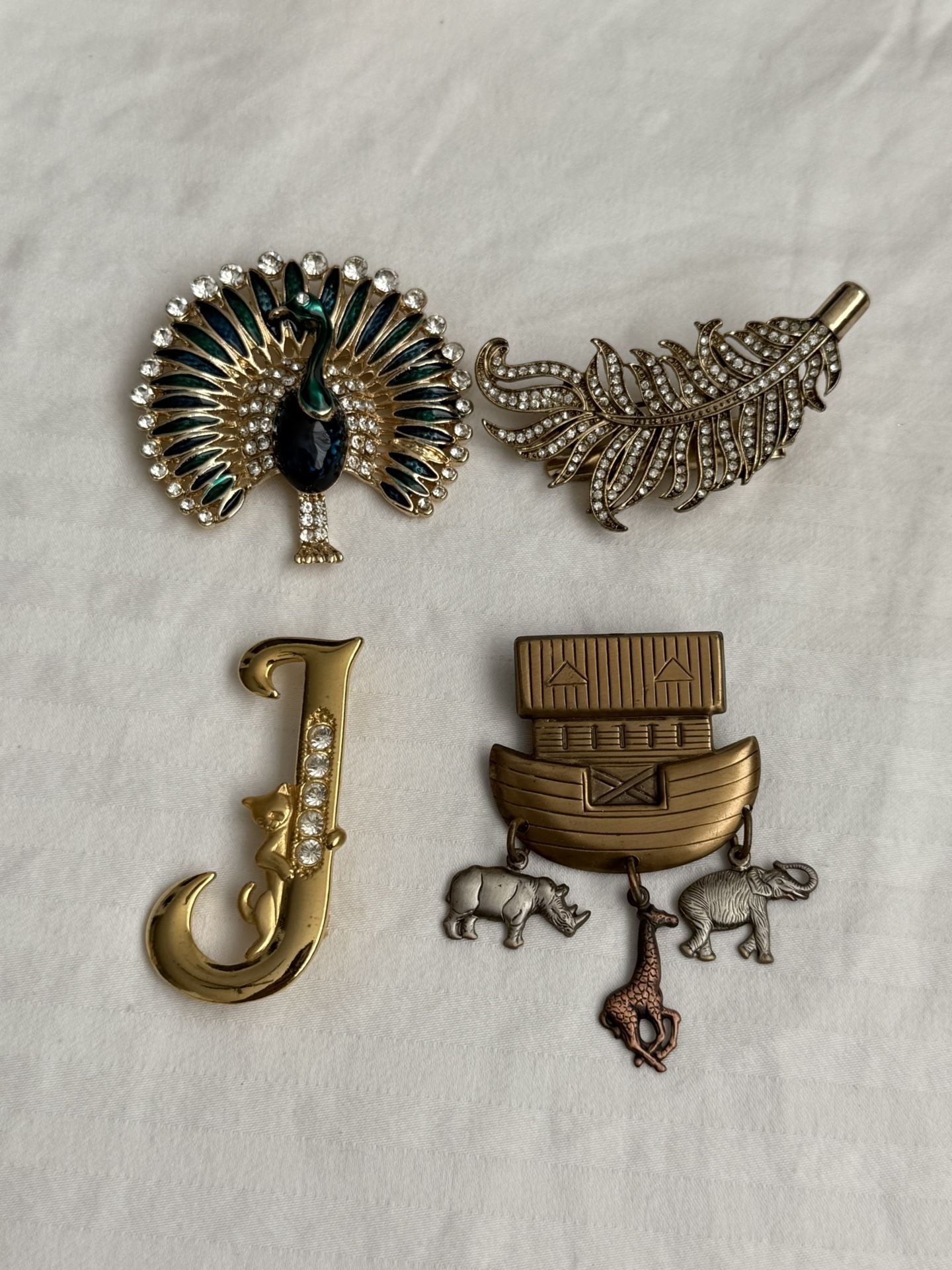 4 Costume Brooch