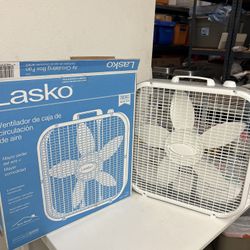 Air Circulating Box Fans 3 Speed (2) For Sale