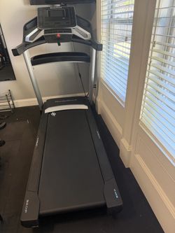 2022 NordicTrack EXP 7i Folding Treadmill Excellent Condition with Fan - Lawrenceville, GA