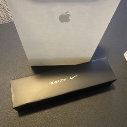 Apple Watch Series 5, 44mm,  Nike Edition