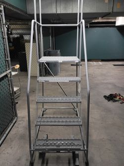Warehouse ladder