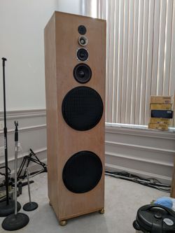 Pair of Custom Built Floorstanding Tower Speaker