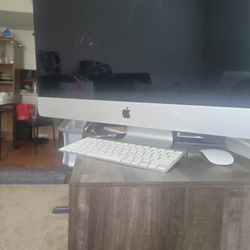Excelle Apple Computer,  All In One Desktop. 