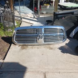 2013-2018 RAM 1500 Chrome Grill OEM 