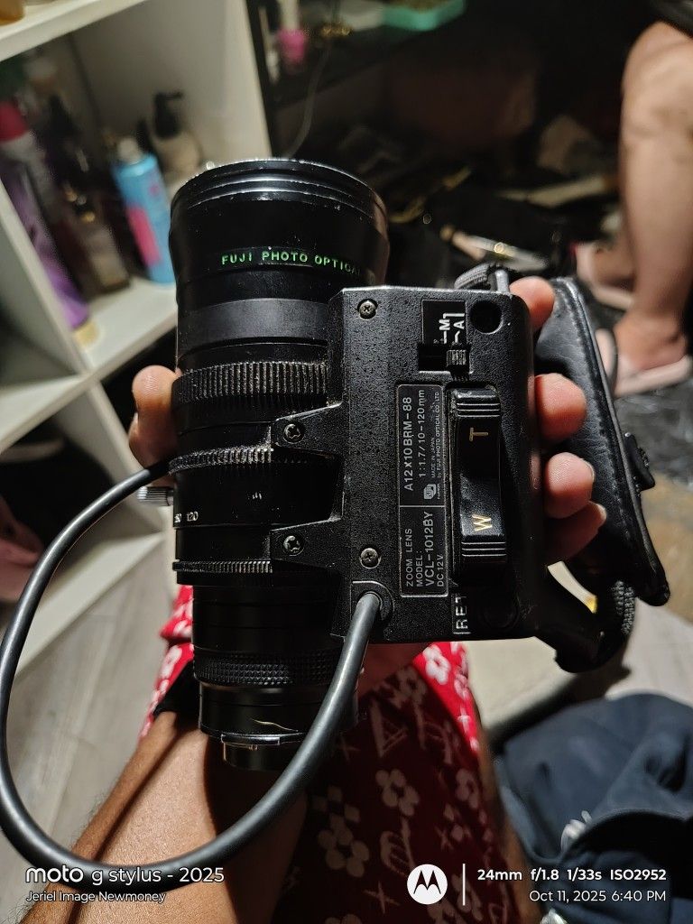 This is a Fujinon WCV-65 0.75x Wide Angle Converter Lens