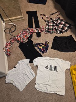 Women's Size Medium 7 items used great condition