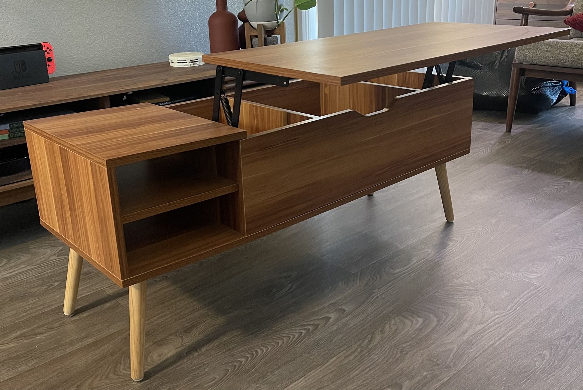 Coffee table with Storage
