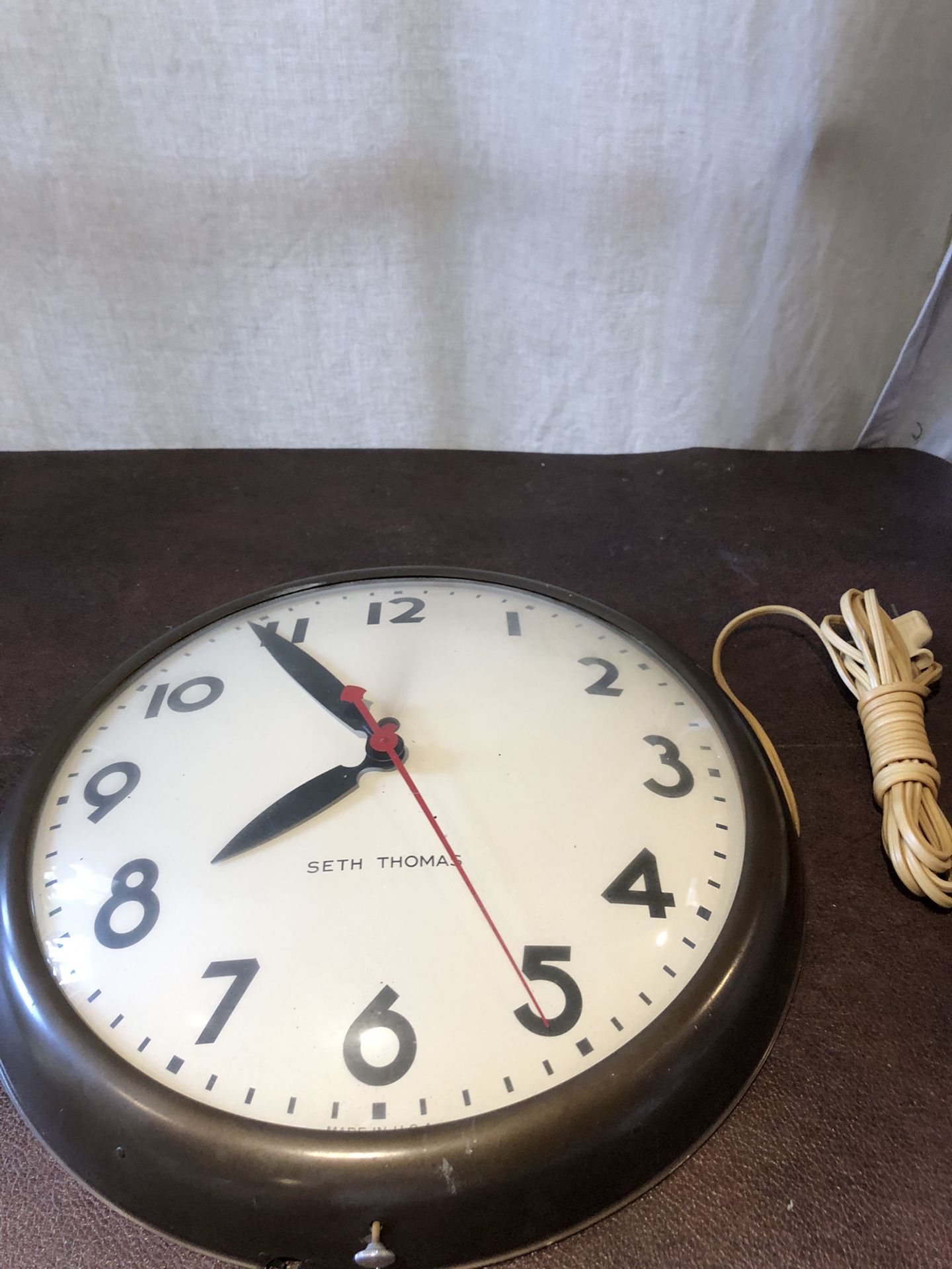 Seth Thomas office wall clock 15 inches