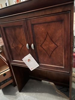 Shelves Ashely With Key New $ 120 Or Bettercoffer