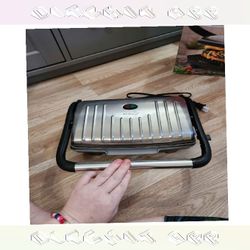 Sandwich Press Hot Toasted Meals in Minutes check pattern