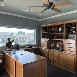 Large Desk And Hutch