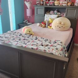 Grey Bedroom Set From Rooms To Go