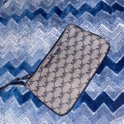 Michael Kors Wrist Purse/ Wallet 