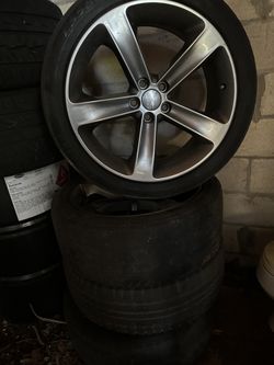4 Wheels Dodge Challenger