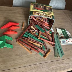 Lots Of Lincoln Logs