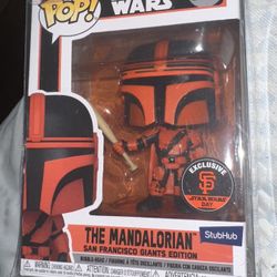 Giants Mandolorian Funko Pop