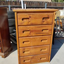 Solid Wood Tall Boy Dresser 5 Drawer 
