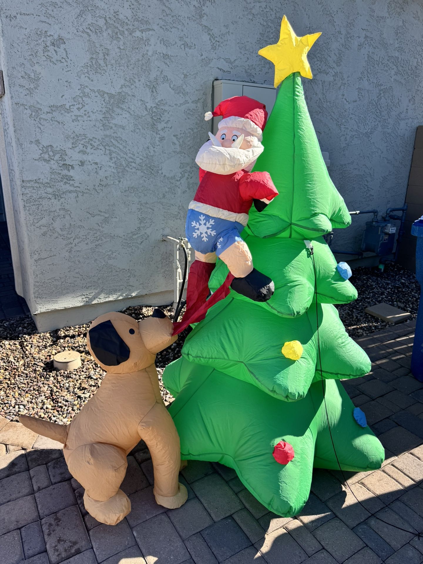 Inflatable Santa- Christmas Yard Decoration 
