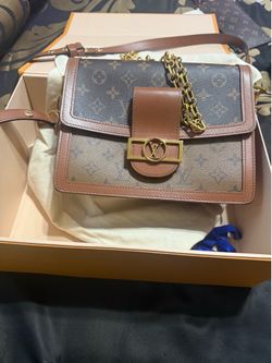 AUTHENTIC LV (MM)